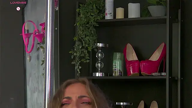 AnneGoddesss online show from July 3, 6:36 pm