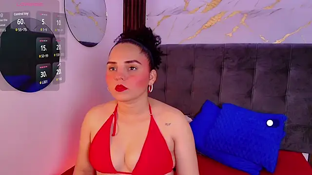 Snapshot of Sol__Latina chatting on June 23, 2:42 am Sol Latina online show from June 23, 2:42 am