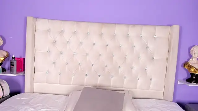 candy queens  online show from June 28, 10:43 am