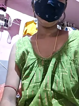 diyadey25012 online show from May 19, 1:39 pm