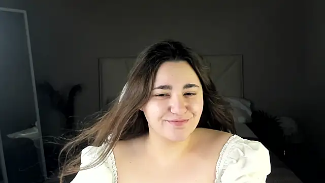 Snapshot of Ayleen_Gece chatting on June 17, 3:31 am Ayleen Gece online show from June 17, 3:31 am