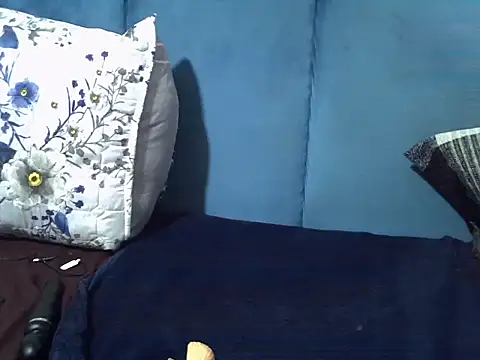 Queenleahx online show from May 26, 6:09 am