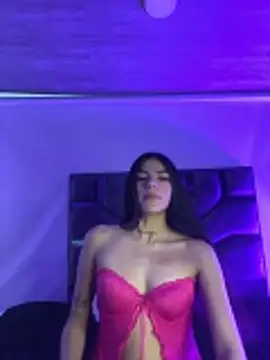 lis hot ec online show from June 6, 8:24 pm