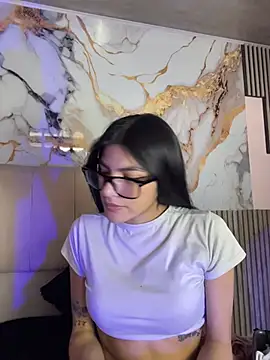 lis hot ec online show from June 26, 9:08 pm