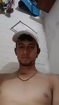 Snapshot of El_CharlyX69X chatting on June 18, 2:32 pm El CharlyX69X online show from June 18, 2:32 pm