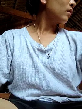 Snapshot of Olivia-ly chatting on May 19, 12:38 am Olivia-ly online show from May 19, 12:38 am