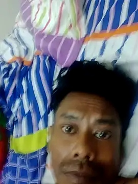 Snapshot of ejamnizam611 chatting on August 4, 12:36 am ejamnizam611 online show from August 4, 12:36 am