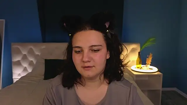 Mary F0x online show from June 6, 9:14 am
