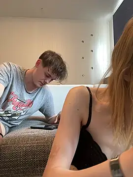 LauraundSteve  online show from June 2, 3:47 pm