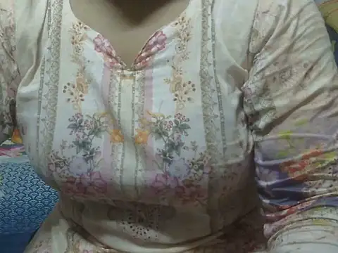 Snapshot of Begum_jan93 chatting on June 28, 4:24 pm Begum jan93 online show from June 28, 4:24 pm