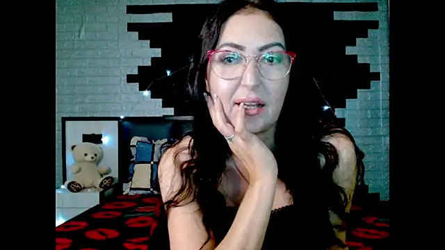 Snapshot of Ada_Vera chatting on June 26, 11:03 am Ada Vera online show from June 26, 11:03 am