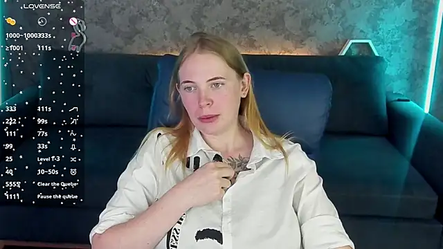 NikkyReyyy online show from May 17, 2:35 pm