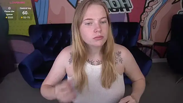 NikkyReyyy online show from June 18, 5:41 am
