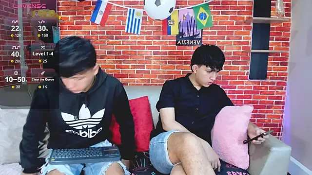 Hoot boyss  online show from July 7, 8:13 pm
