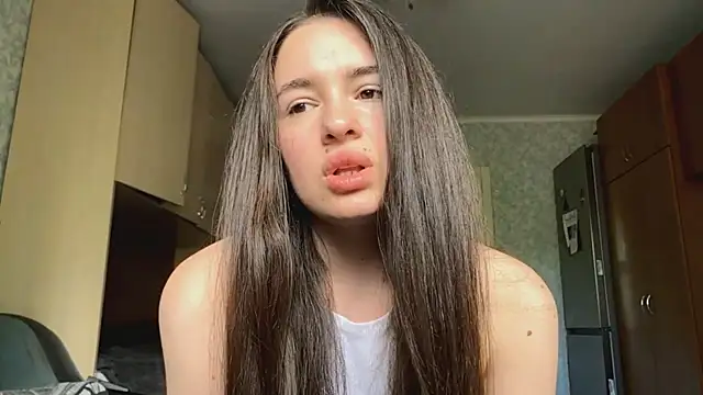 CarolineRu online show from May 29, 10:35 am