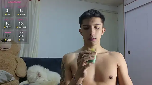 Snapshot of Thesaint_xxx chatting on July 4, 7:36 am Thesaint xxx online show from July 4, 7:36 am