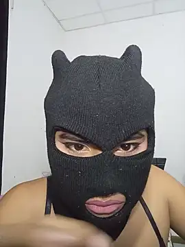 firegirl911  online show from May 27, 1:57 am