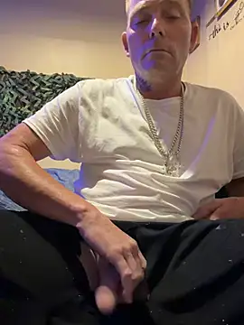 Snapshot of Tboyy6969 chatting on July 18, 5:11 am Tboyy6969 online show from July 18, 5:11 am