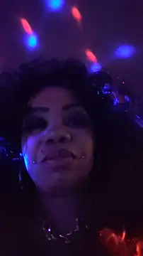 Snapshot of NailGoddessnow chatting on February 8, 5:18 am NailGoddessnow online show from February 8, 5:18 am