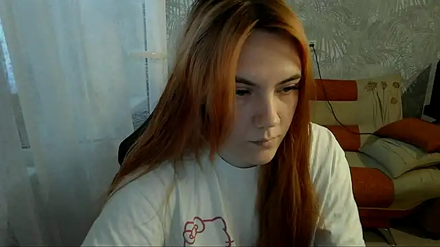 Snapshot of ember_fox__ chatting on June 2, 10:28 am ember fox online show from June 2, 10:28 am