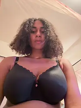 princesaAngel online show from May 15, 8:32 am