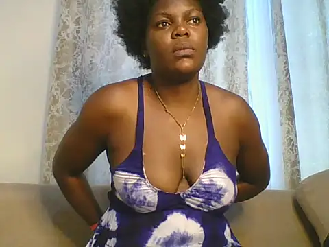 Snapshot of dollface_bela chatting on June 28, 11:05 am dollface bela online show from June 28, 11:05 am