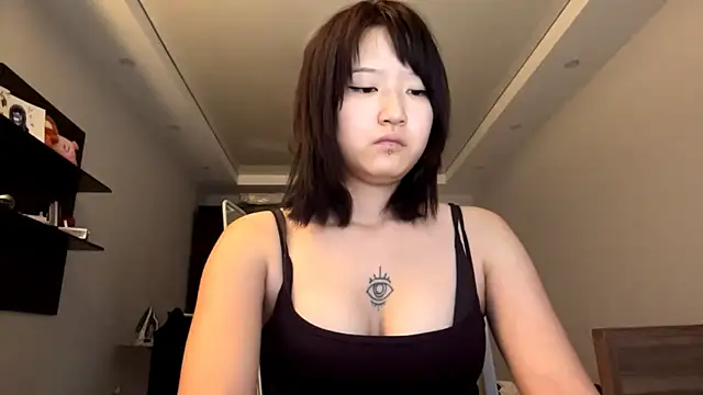 Snapshot of neonami chatting on July 7, 6:47 am neonami online show from July 7, 6:47 am