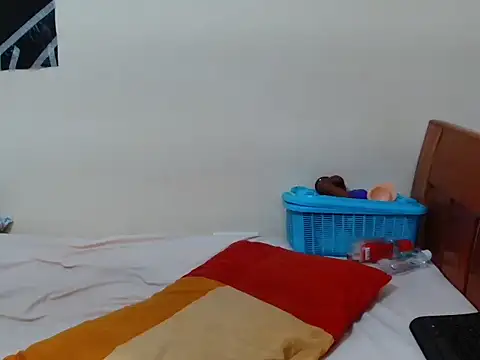 Snapshot of jannie_e chatting on June 11, 2:59 pm jannie e online show from June 11, 2:59 pm