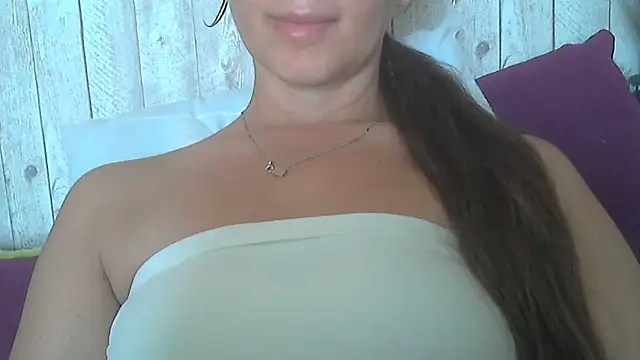 Bella--White online show from June 5, 6:52 am