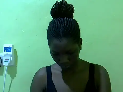 Snapshot of Sweet-Lynn chatting on June 26, 5:12 am Sweet-Lynn online show from June 26, 5:12 am