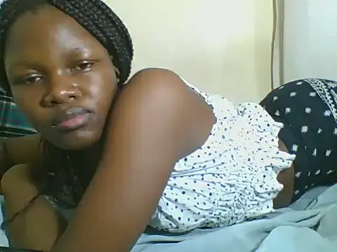 Snapshot of Sweetgal2025 chatting on June 14, 8:22 pm Sweetgal2025 online show from June 14, 8:22 pm