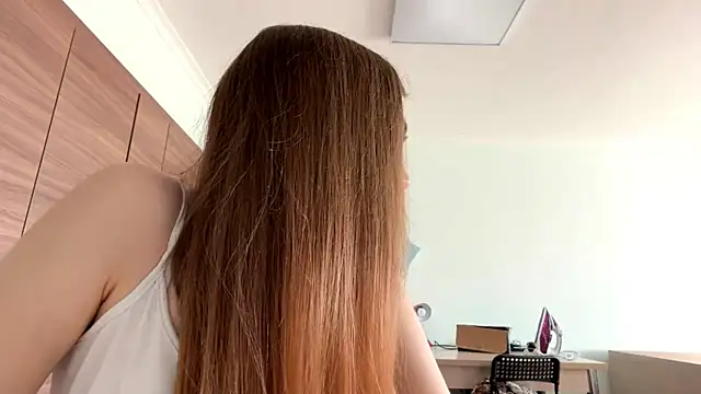LaurindaStalford online show from June 27, 3:06 pm