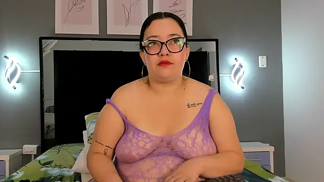 zoe curvyy online show from July 3, 12:11 pm