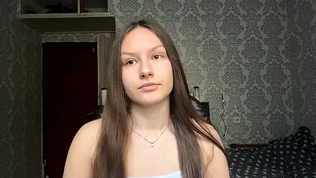 ShaylaChong online show from May 16, 4:31 am