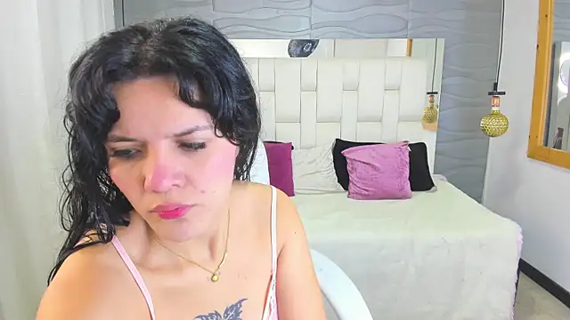 Snapshot of Lia__Kalifa chatting on July 2, 8:48 pm Lia Kalifa online show from July 2, 8:48 pm