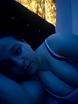 dulcewide online show from May 21, 1:51 pm