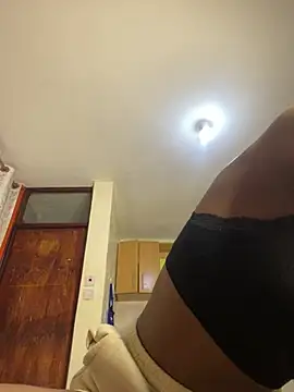 Snapshot of silkynova chatting on May 19, 2:23 pm silkynova online show from May 19, 2:23 pm
