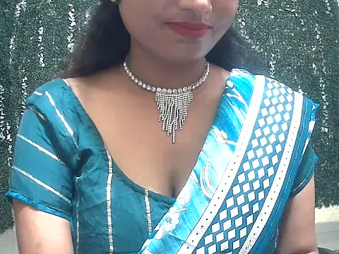 Snapshot of shallykaur chatting on June 29, 4:19 am shallykaur online show from June 29, 4:19 am
