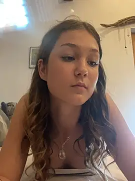 Snapshot of SecretViolaa chatting on July 20, 5:48 pm SecretViolaa online show from July 20, 5:48 pm