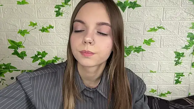 LisaPorse online show from June 3, 2:33 pm