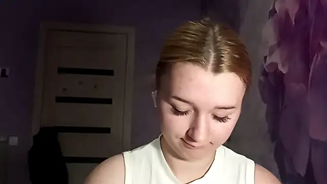 RaeannRoewe online show from May 24, 7:41 pm