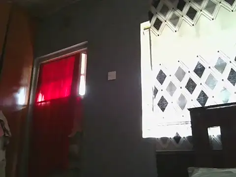 Snapshot of creamysins chatting on June 11, 6:22 am creamysins online show from June 11, 6:22 am