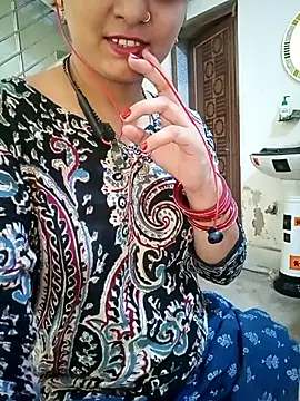 ZOYA-STRIP online show from May 25, 8:42 am