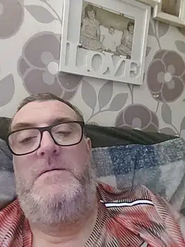 Snapshot of bigdickpeter78 chatting on May 19, 8:48 pm bigdickpeter78 online show from May 19, 8:48 pm