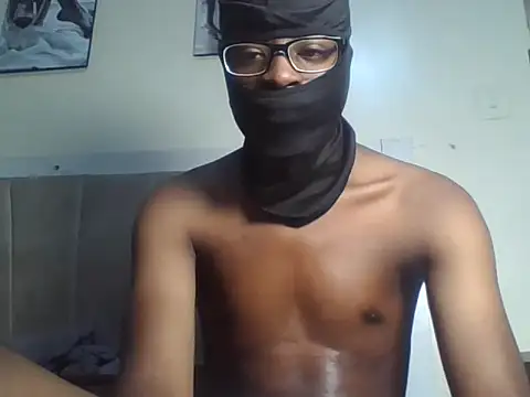 Snapshot of freakyboy255 chatting on July 11, 8:44 pm freakyboy255 online show from July 11, 8:44 pm