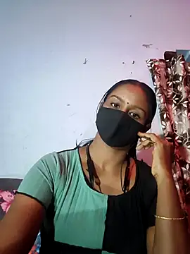 Snapshot of madhushree143 chatting on June 18, 5:30 am madhushree143 online show from June 18, 5:30 am