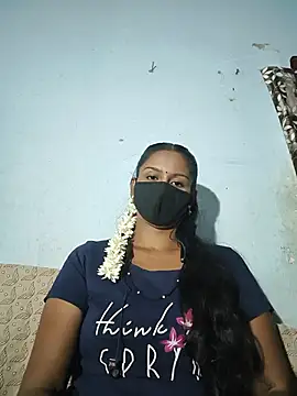 Snapshot of madhushree143 chatting on June 25, 4:45 am madhushree143 online show from June 25, 4:45 am