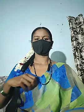 Snapshot of madhushree143 chatting on July 8, 4:50 am madhushree143 online show from July 8, 4:50 am