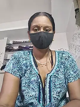 Snapshot of madhushree143 chatting on July 16, 7:36 am madhushree143 online show from July 16, 7:36 am