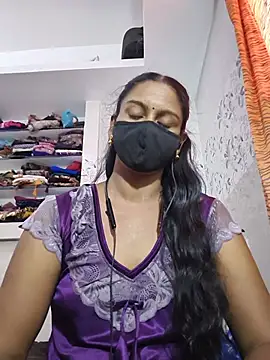 Snapshot of madhushree143 chatting on July 18, 5:44 am madhushree143 online show from July 18, 5:44 am